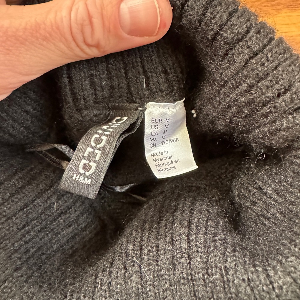 Divided turtleneck - Picture 3 of 3